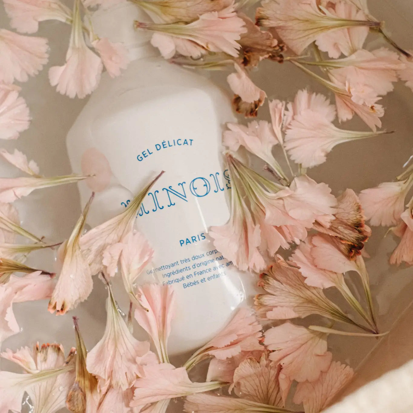 Minois Paris Delicate Gel - Very Gentle Cleansing Gel For Body and Hair