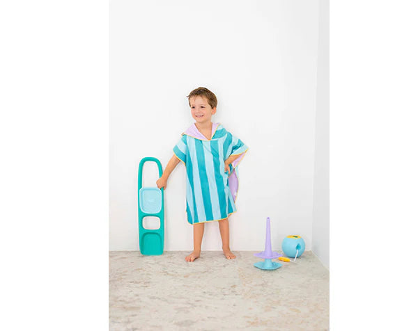 Quut – Poncho de Plage Enfant Lagon – 60 x 60 cm – Microfibre Ultra Absorbante – Séchage Rapide – Sans Sable – Léger & Compact – Lavable à 30°C