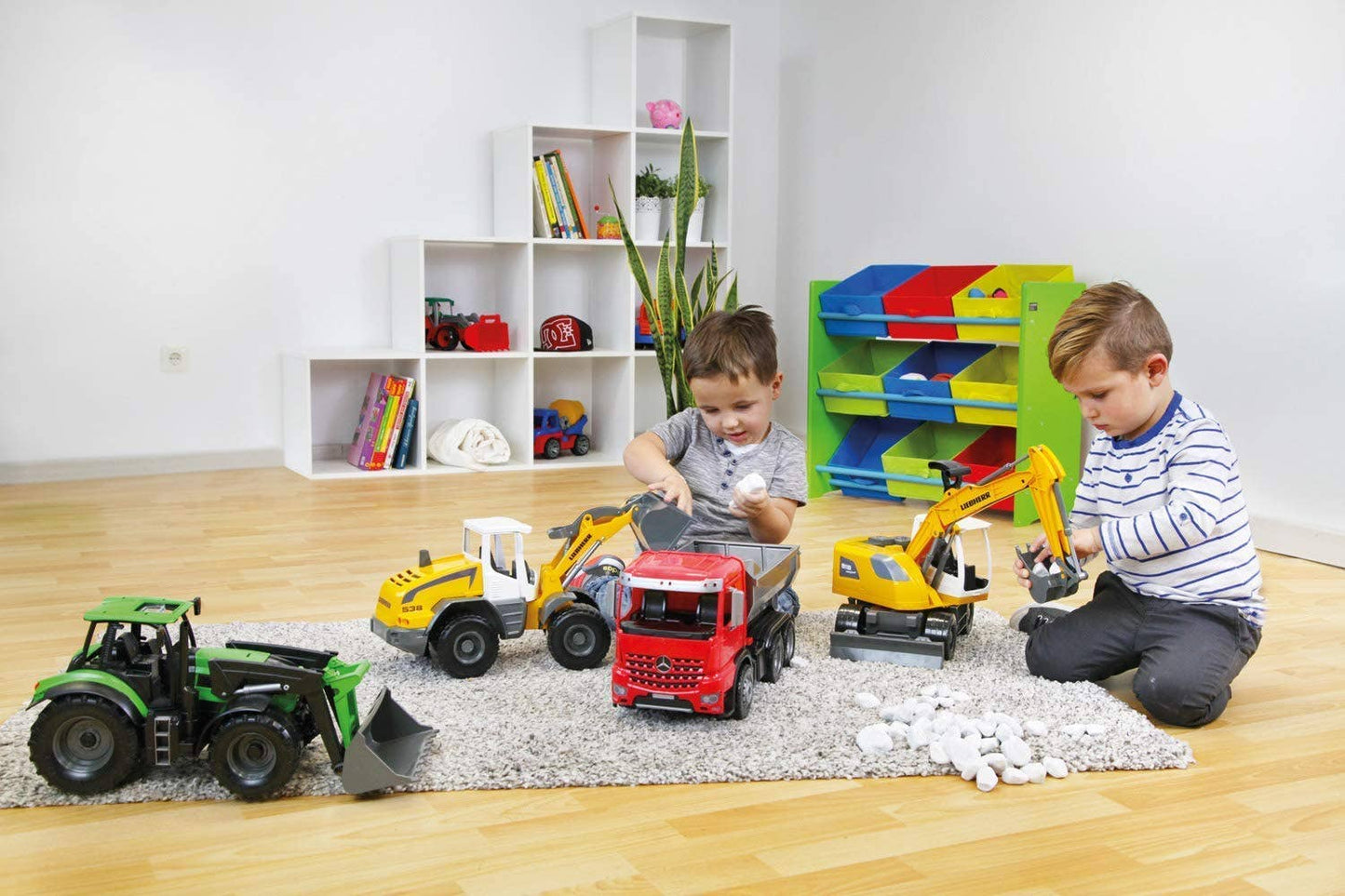 Liebherr A918 Litronic Excavator for Boys and Girls Realisti