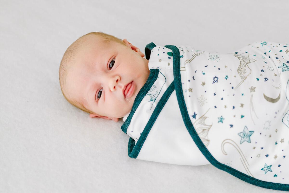 Nest Designs Swaddle Sleep Bag 0.25 TOG (Bamboo Jersey) - Star White – Mini Village Kids