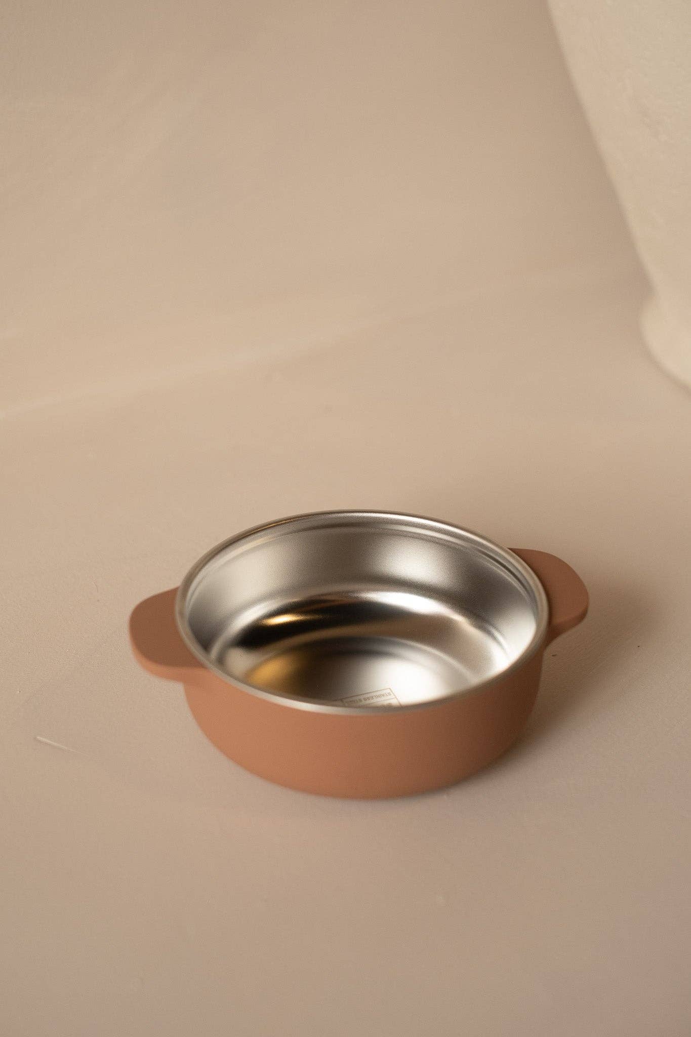 Suction bowl – stainless steel and food‑grade silicone: Vieux rose
