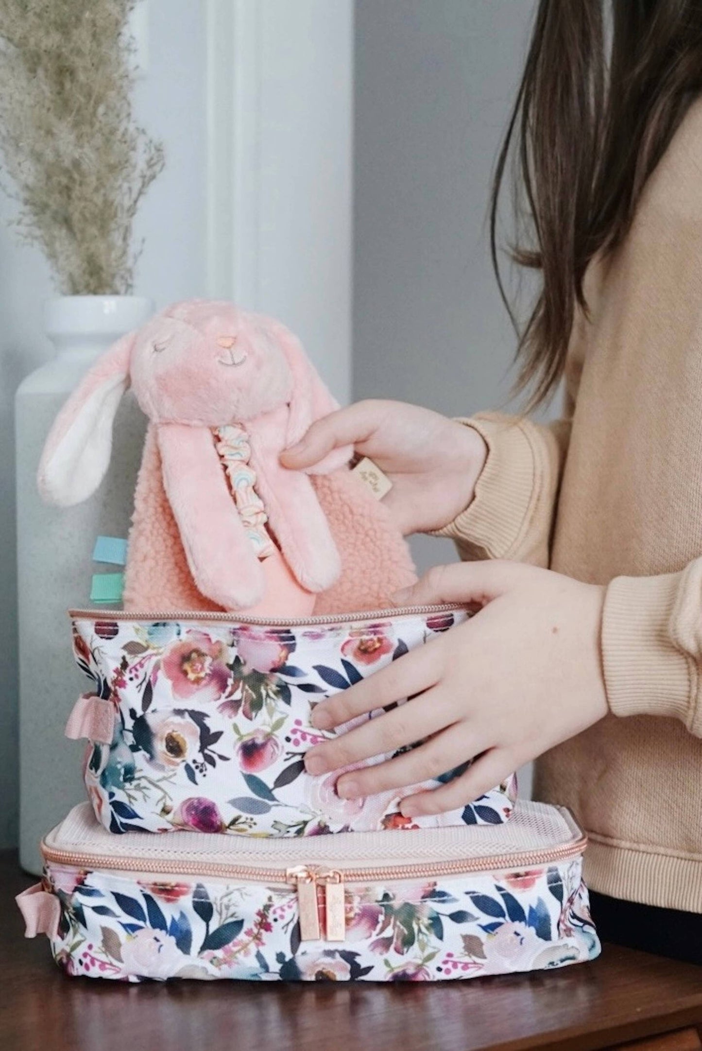 Itzy Friends Lovey™ Plush: Carmen The Cow