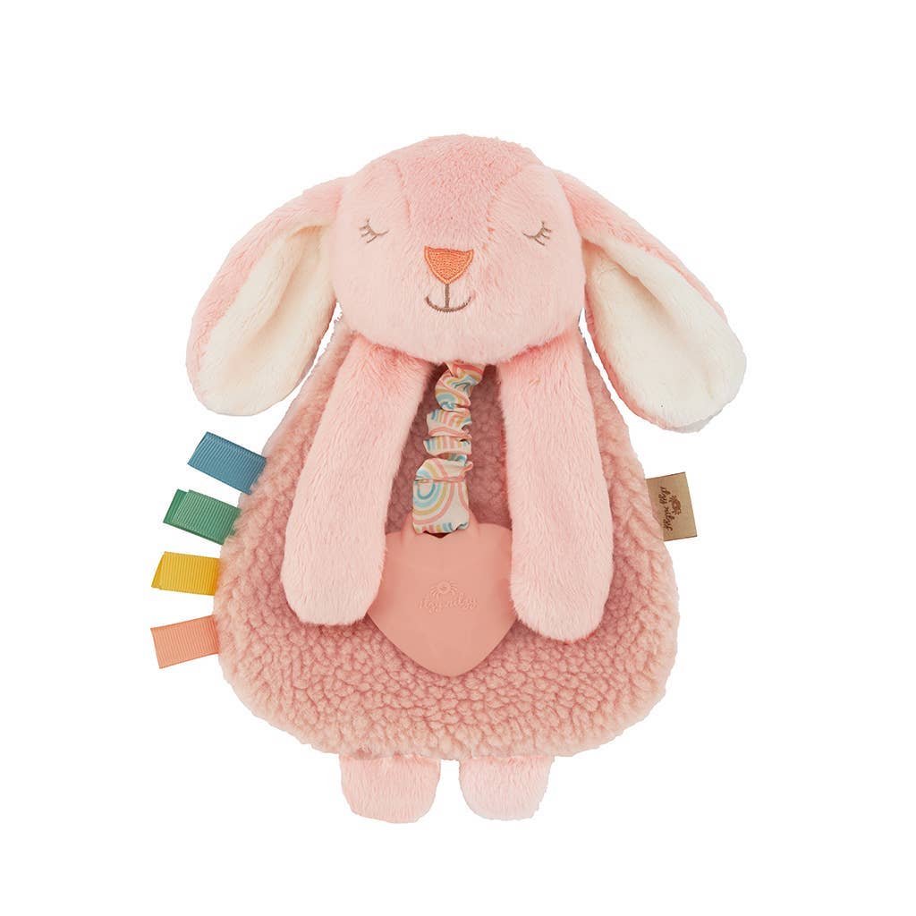 Itzy Friends Lovey™ Plush: Carmen The Cow