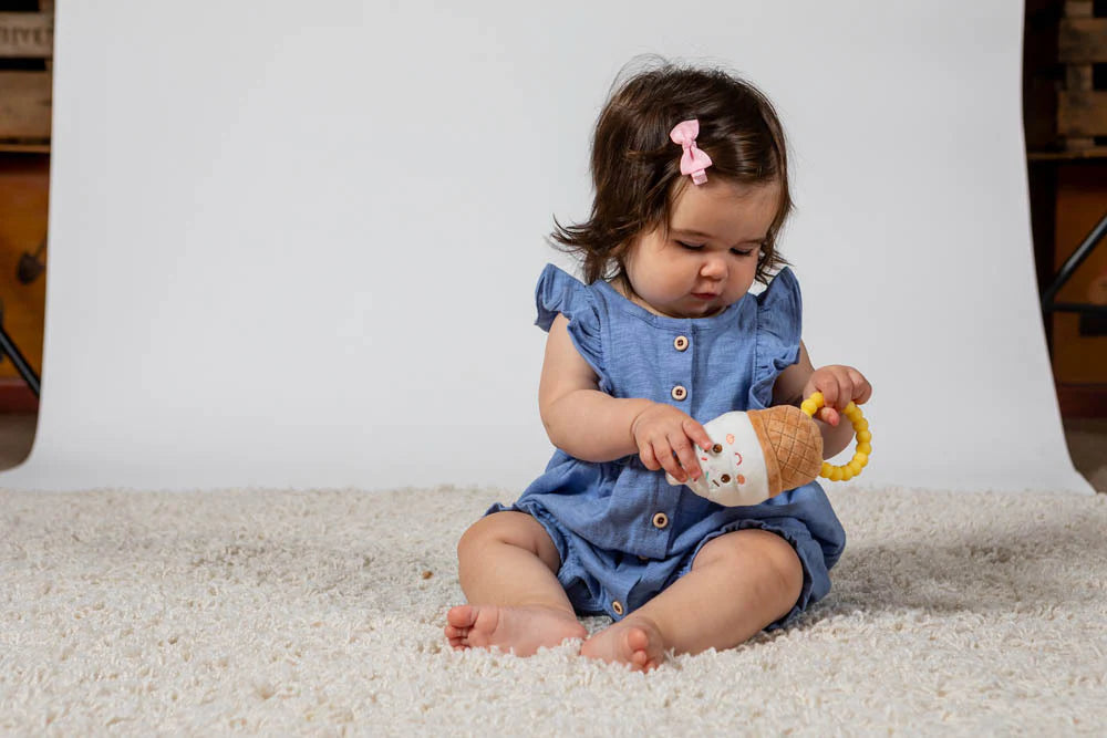 MARY MEYER Sweet Soothie Teether Rattle - Sprinkly Ice Cream - 5"