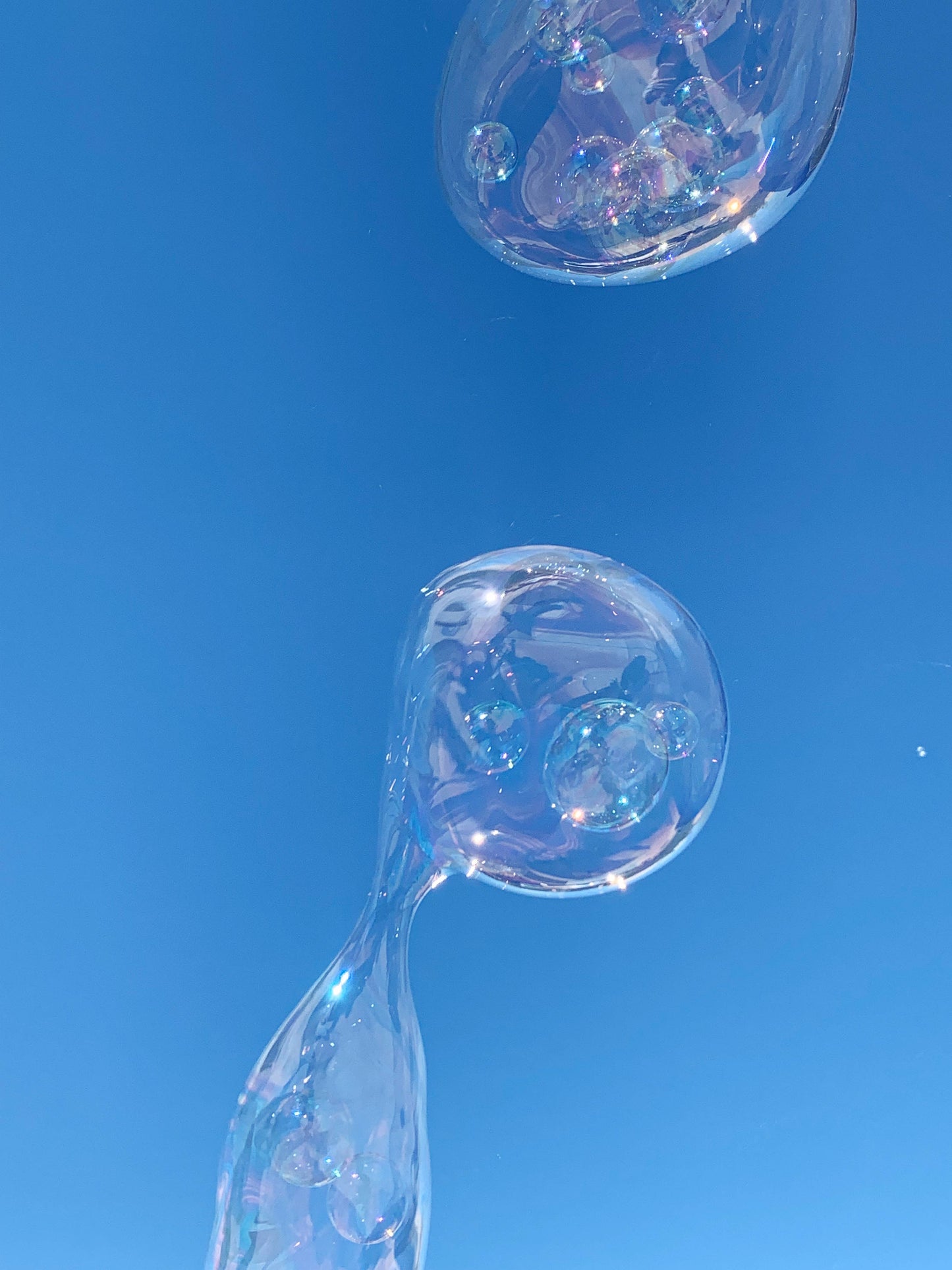 Bubble Bonanza Electronic Big Bubble Blower with 4oz  Bubble Solution