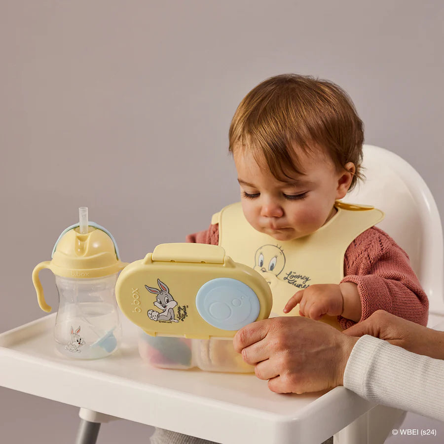 B. BOX  Snack Box - Looney Tunes