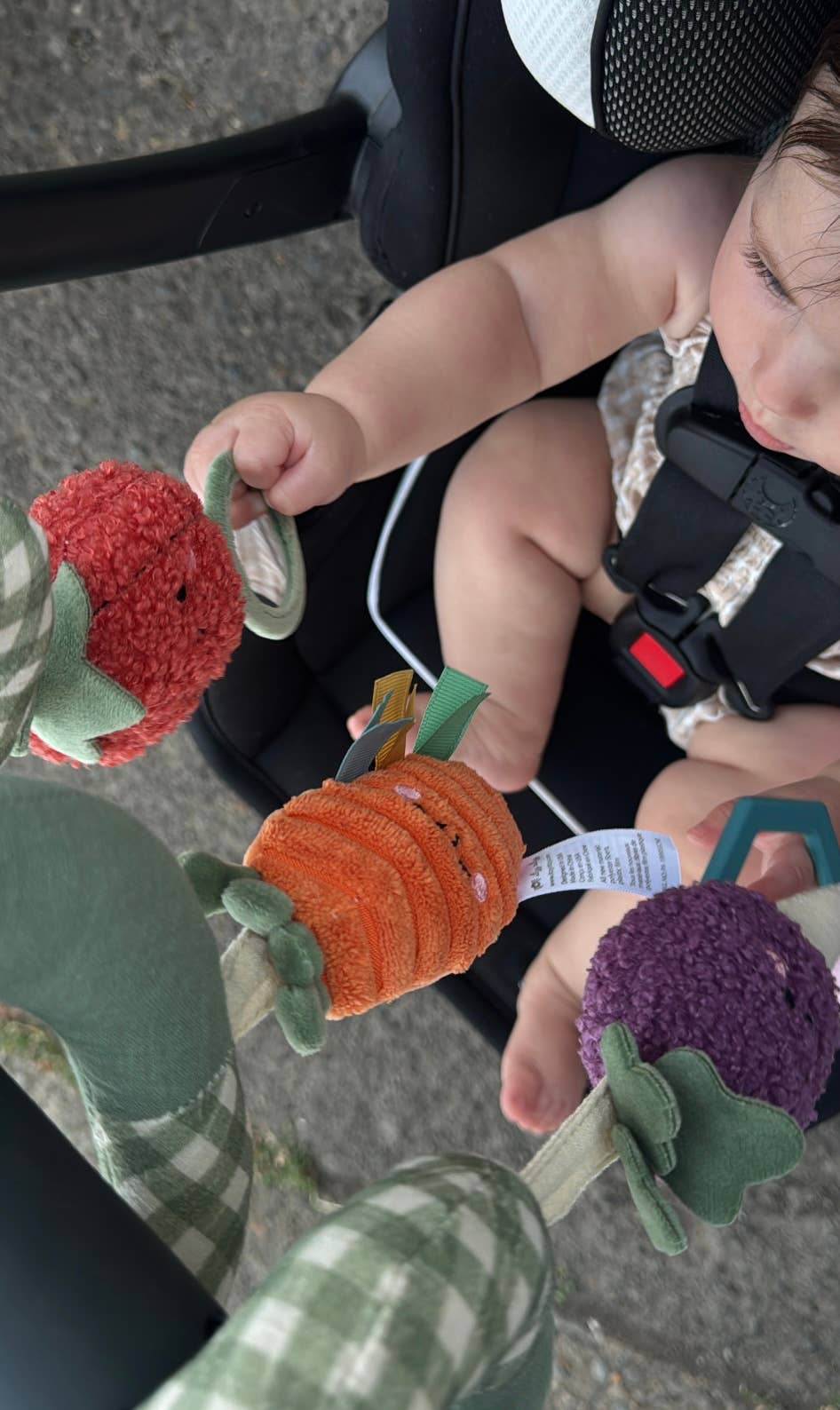 Itzy Bitzy Spiral Car Seat Activity Toy: Rainbow