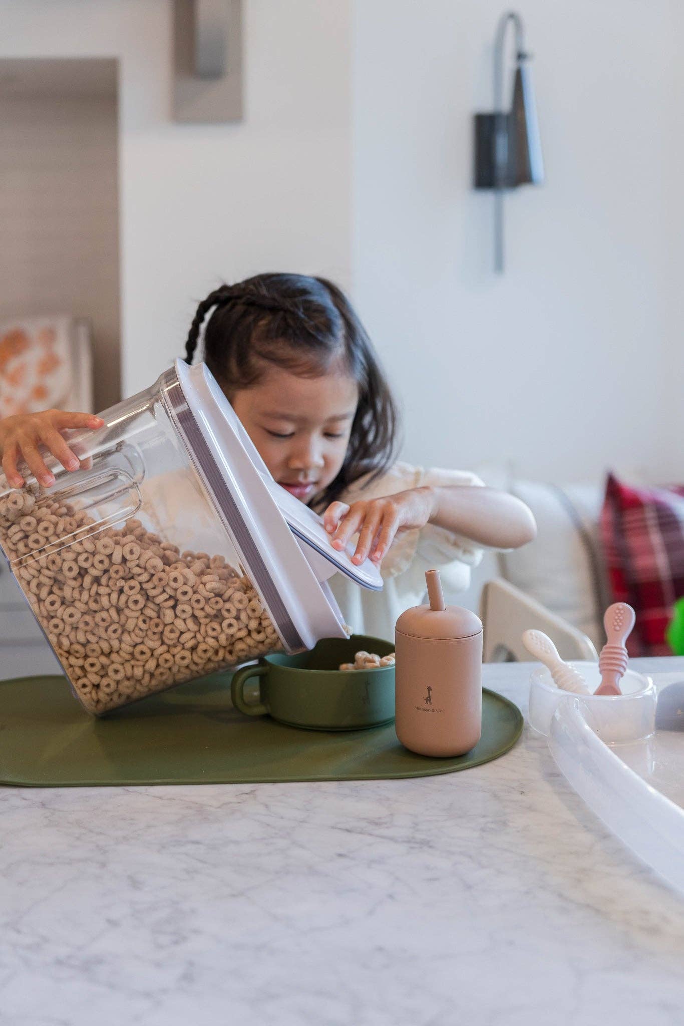 Non-slip and flexible silicone placemat: Toffee