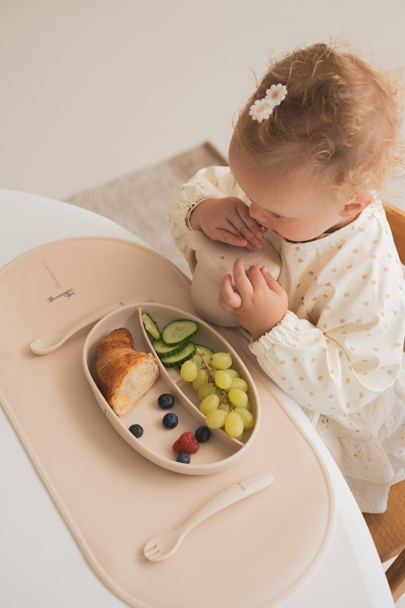 Non-slip and flexible silicone placemat: Mauve