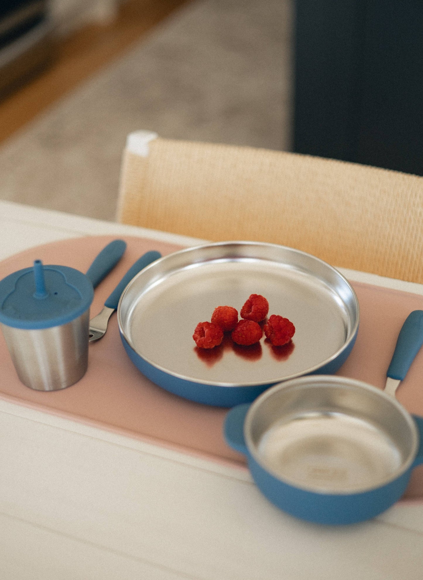 Children's plate – stainless steel and food-grade silicone (removable base): Caramel