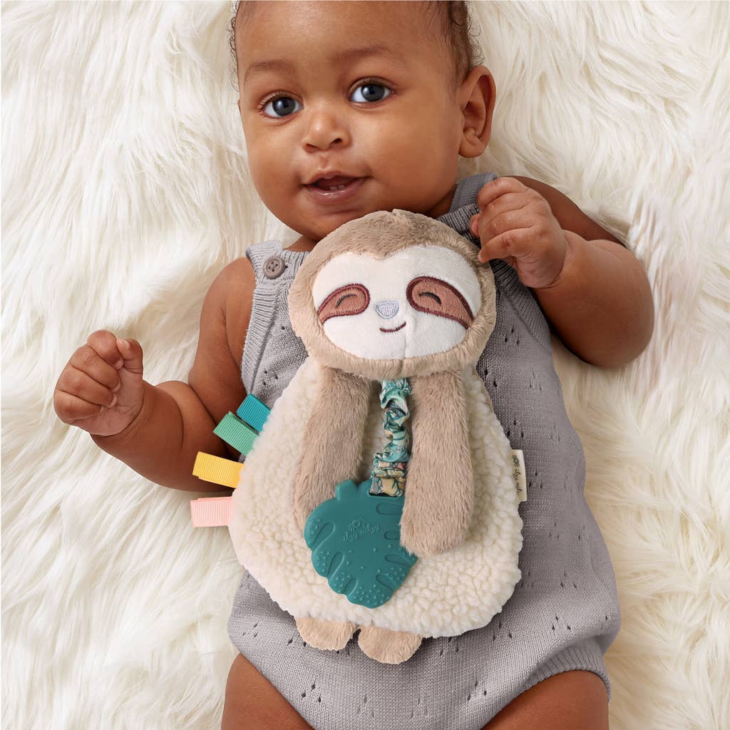 Itzy Friends Lovey™ Plush: Carmen The Cow