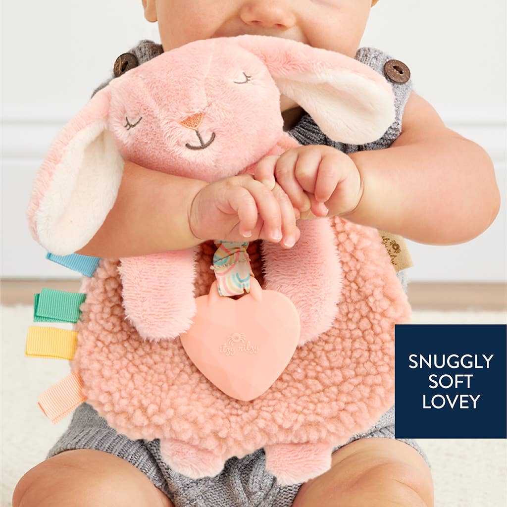 Itzy Friends Lovey™ Plush: Carmen The Cow