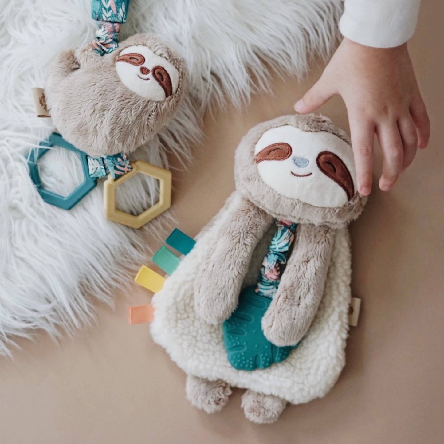 Itzy Friends Lovey™ Plush: Carmen The Cow