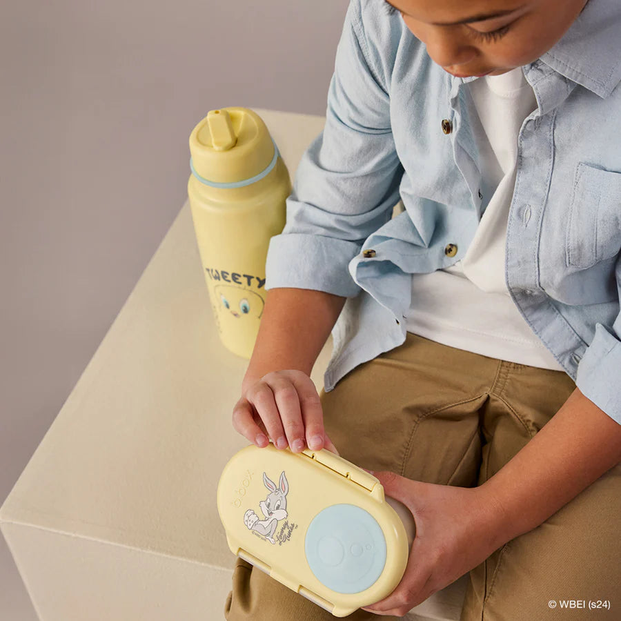 B. BOX  Snack Box - Looney Tunes