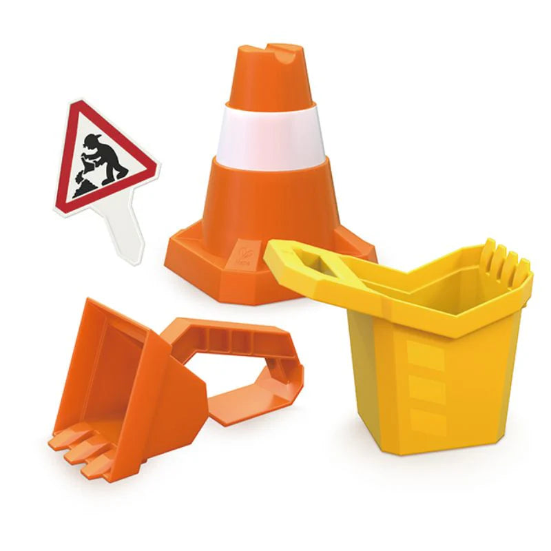 CONSTRUCTION SAND TOY SET – HAPE