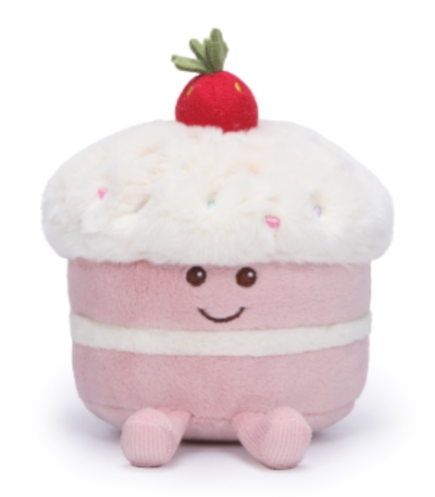 Mchugs Strawberry Cake - 18CM