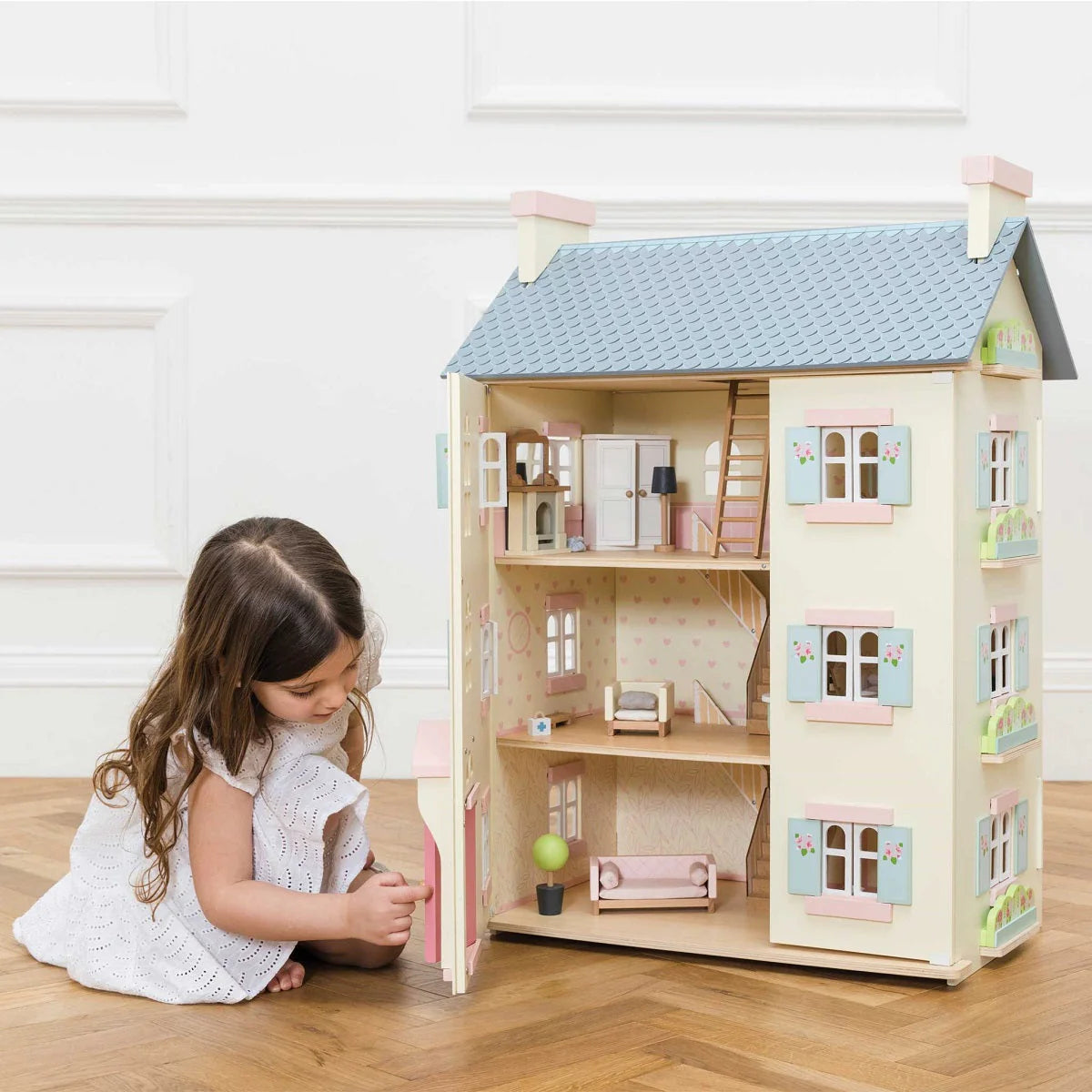 LE TOY VAN Doll House - Cherry Tree Hall