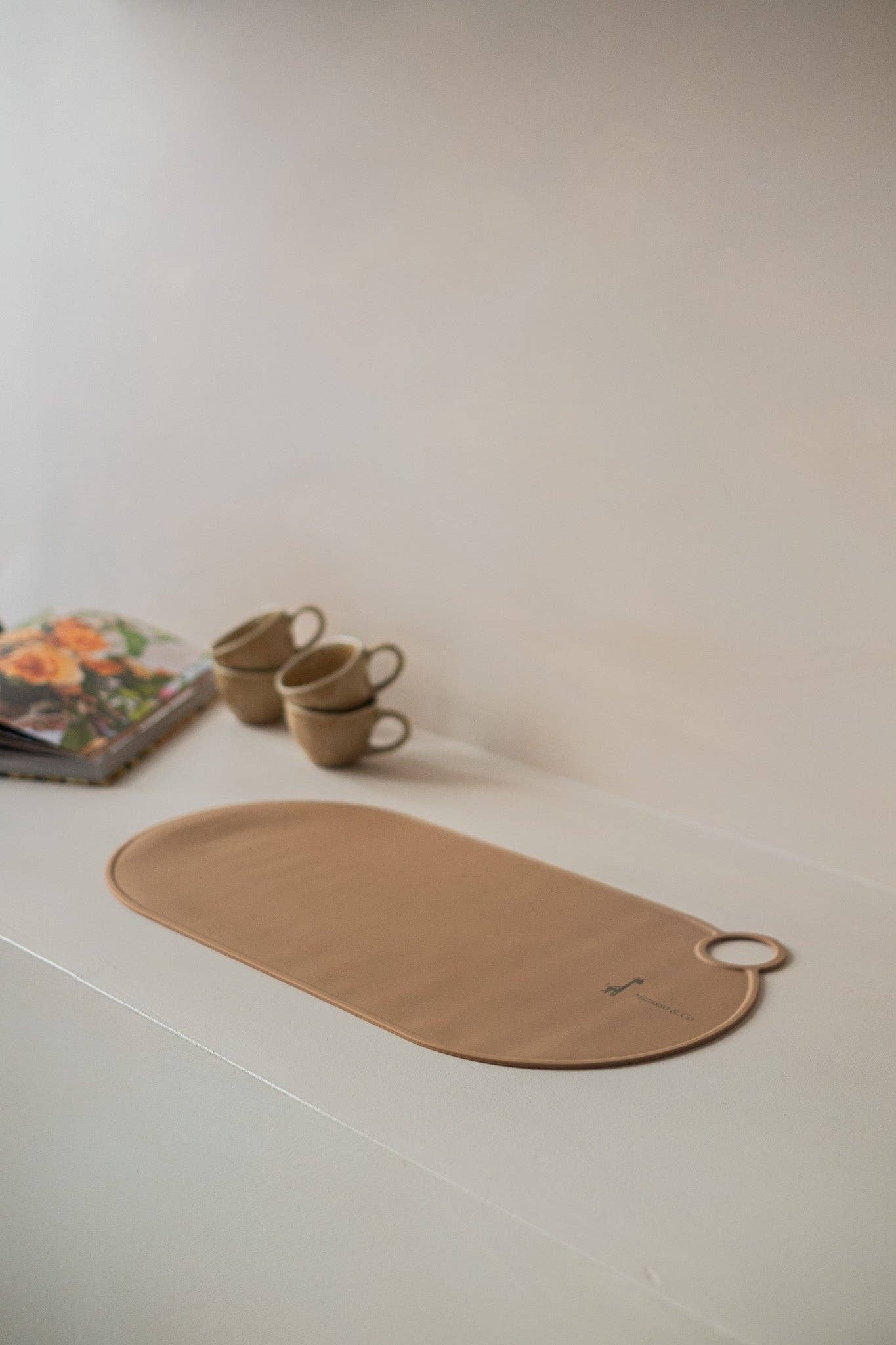 Non-slip and flexible silicone placemat: Mauve