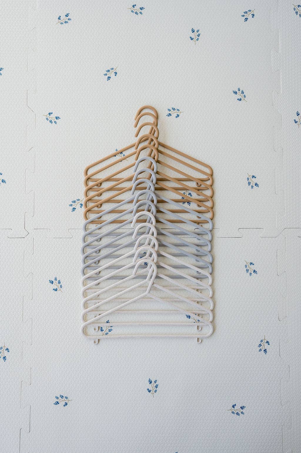 Baby Wheat Straw Hangers: Speckled Cream