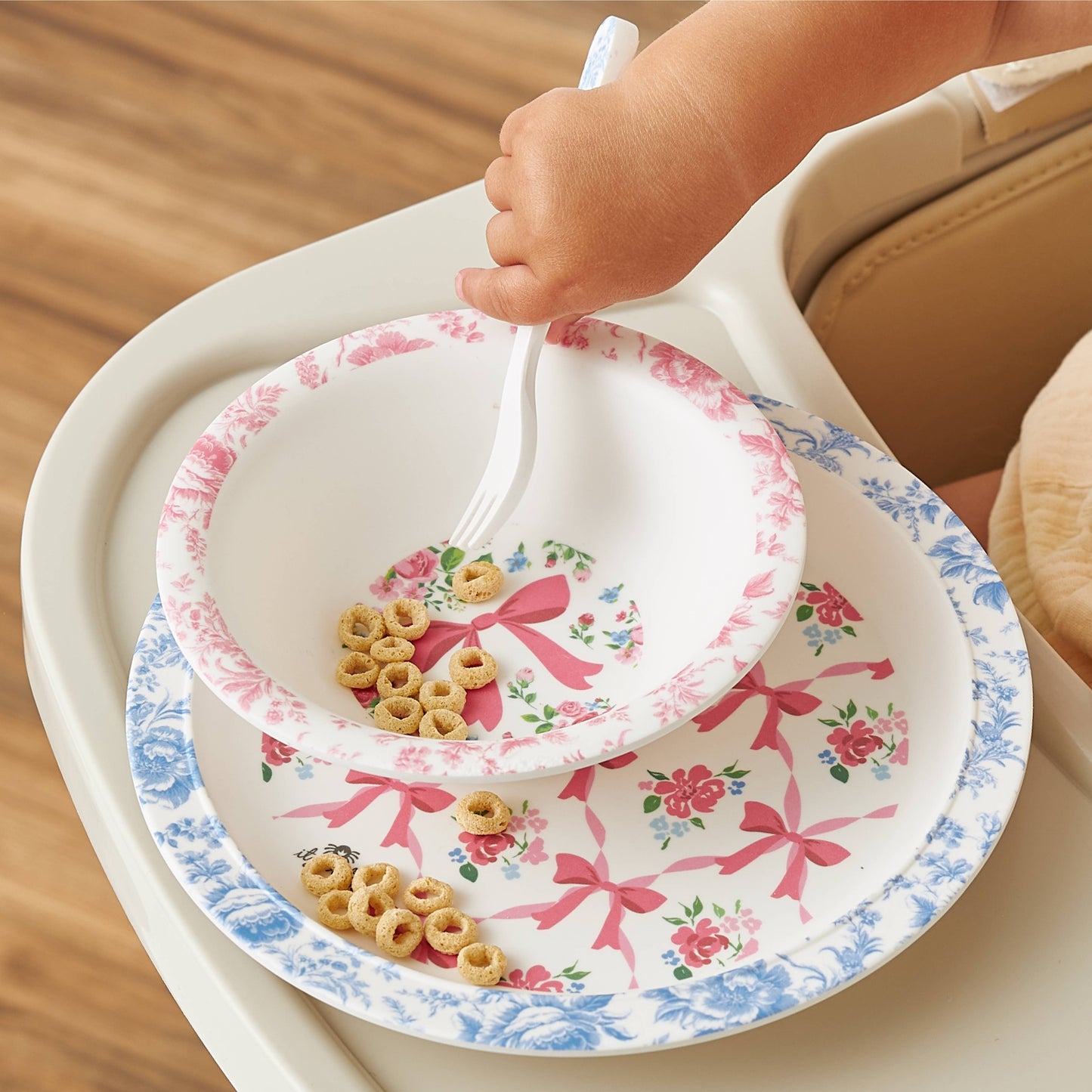 Itzy Bistro™ - 4 piece dining set: Giddy Up!