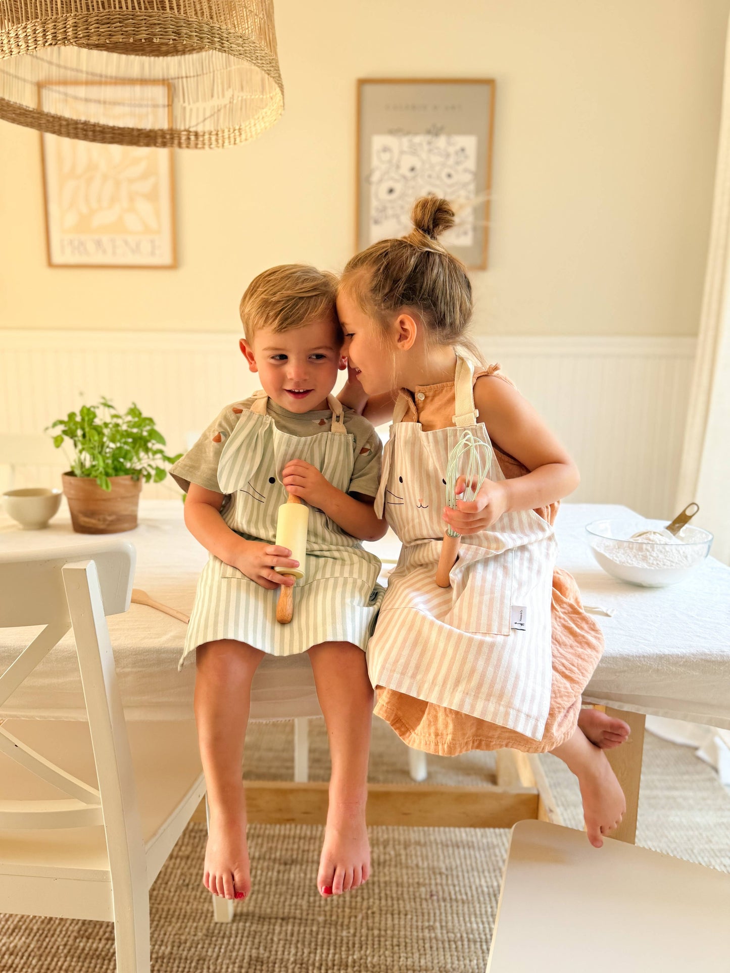 Kitchen apron for little chef - 2 years and up: Rabbit with sage