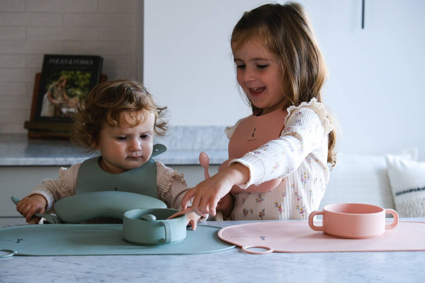 Non-slip and flexible silicone placemat: Toffee