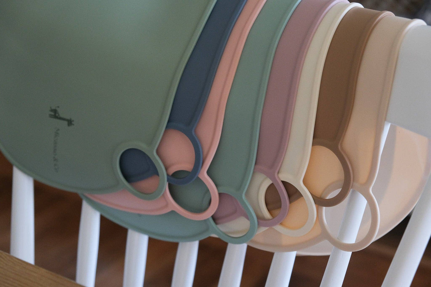 Non-slip and flexible silicone placemat: Toffee