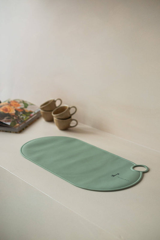 Non-slip and flexible silicone placemat: Soft green