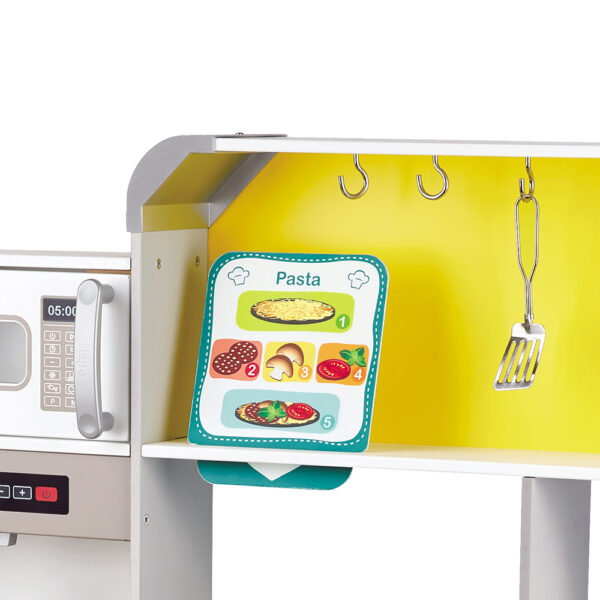 Hape® DELUXE KITCHEN W/FUN FAN STOVE