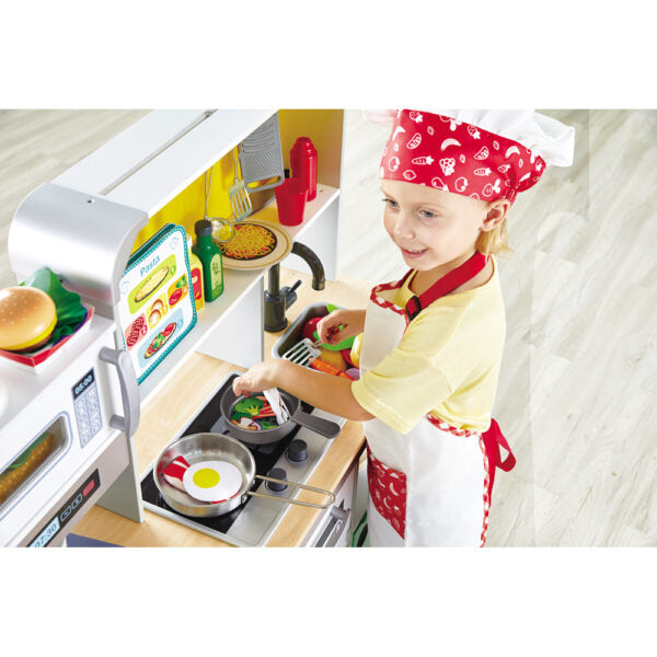 Hape® DELUXE KITCHEN W/FUN FAN STOVE