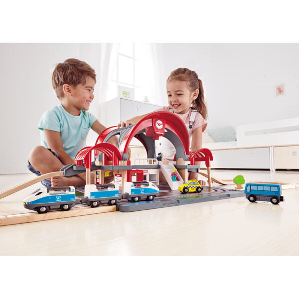 Hape®  GRAND CITY STATION – HAPE