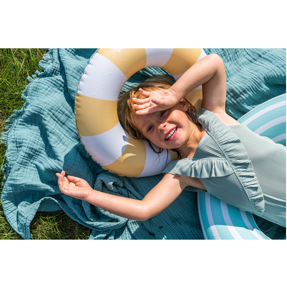 QUUT TOYS Swim Ring - Banana Blue 60cm